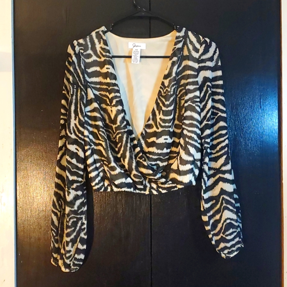 Japra Cropped Zebra Print Shirt